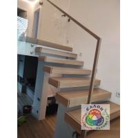 Сучасні сходи в будинку дерев’яні зі склом Салон Домашнього Затишку